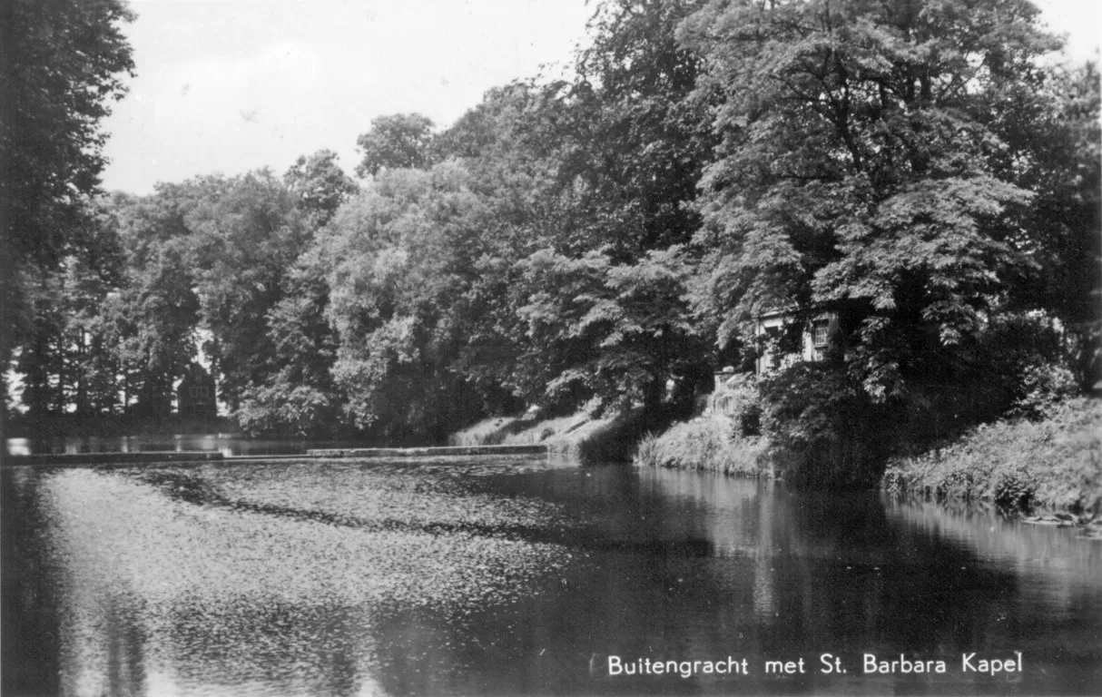 St. Barbarakapel van het Kasteel. (Sinter Berber) Well