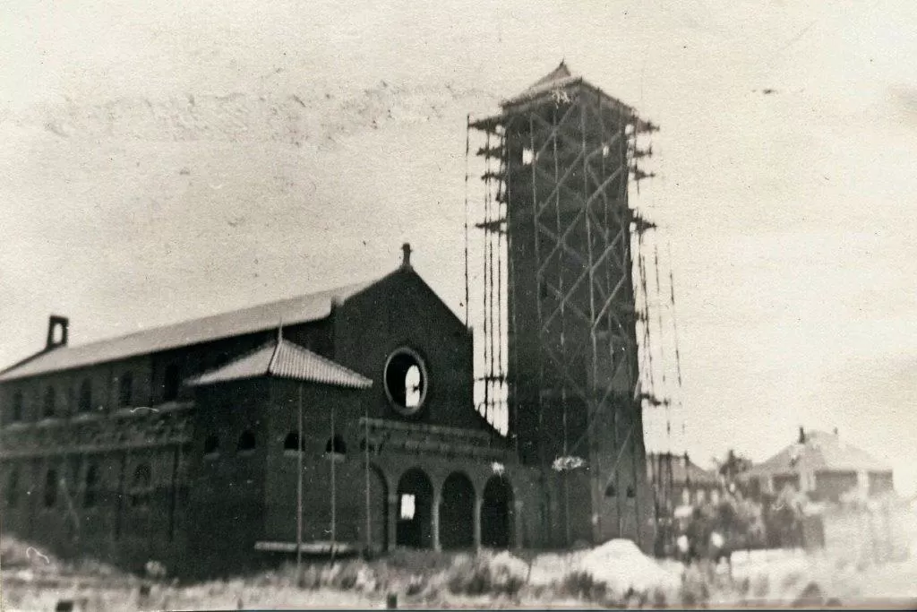 Sint Vituskerk in de Hoenderstraat anno 1958