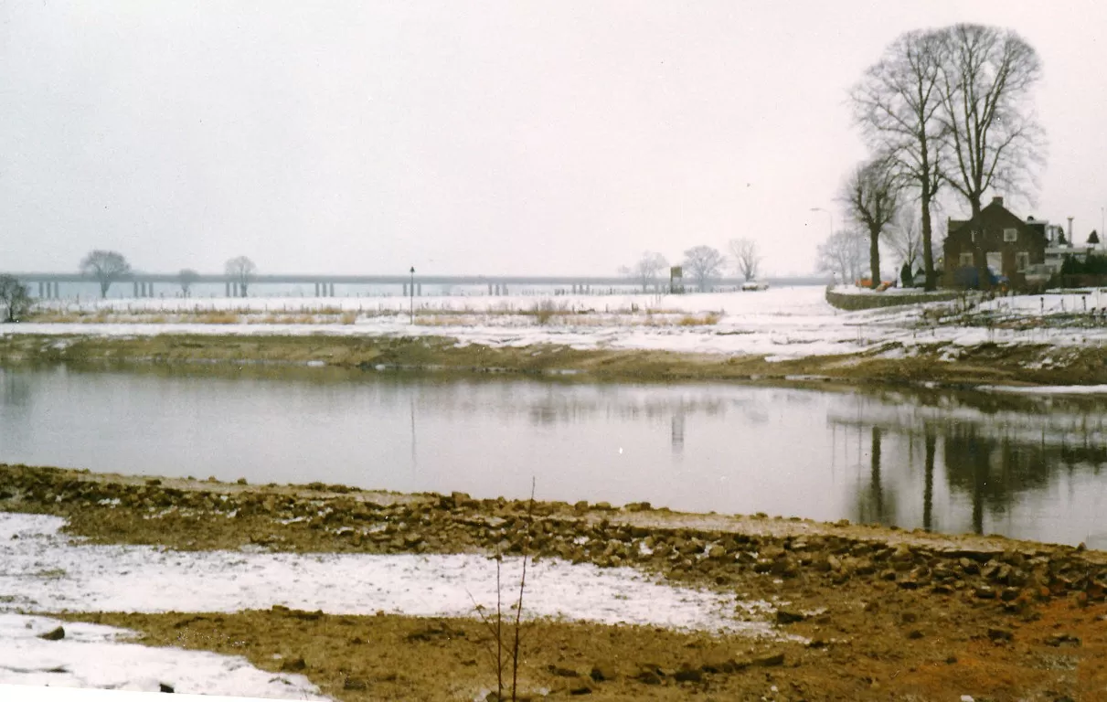 Lage waterstand Maas Well januari 1997